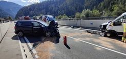 Verkehrsunfall Unterführung B180